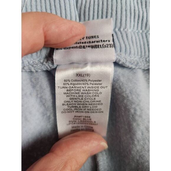 Looney Tunes XXL 19, light blue shorts with Tweety, Bugs Bunny, and Sylvester. - Picture 9 of 9